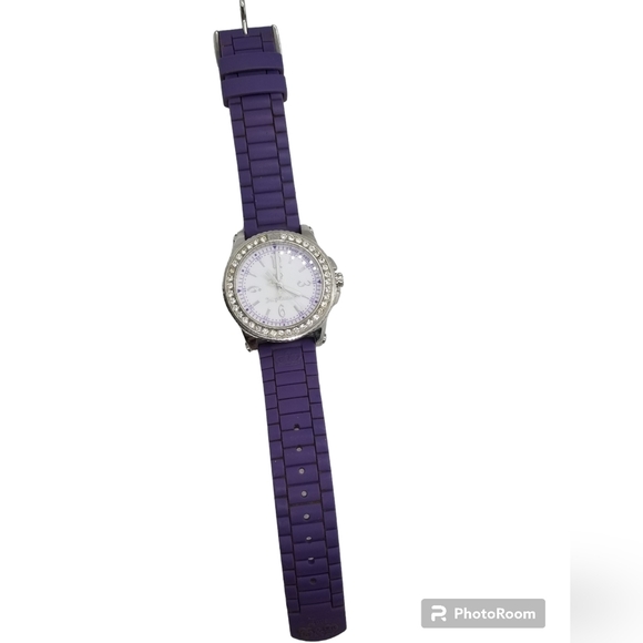 JUICY COUTURE PEDIGREE Y2K CRYSTAL FACE & PURPLE SILICONE BAND LADIES WATCH - Picture 6 of 8